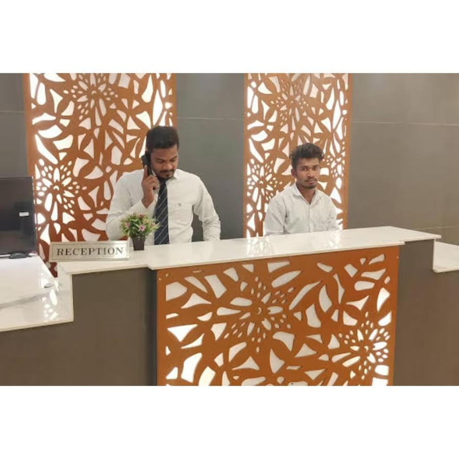 Hotel Meridian Grand Shamshabad Exterior foto