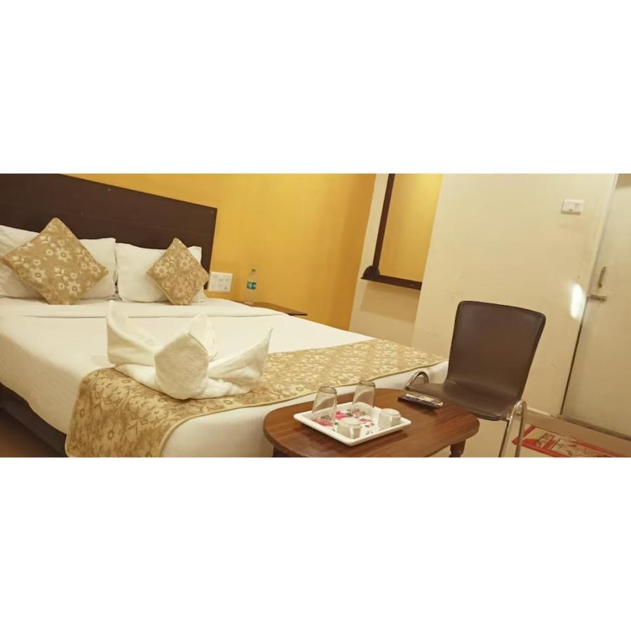 Hotel Meridian Grand Shamshabad Exterior foto